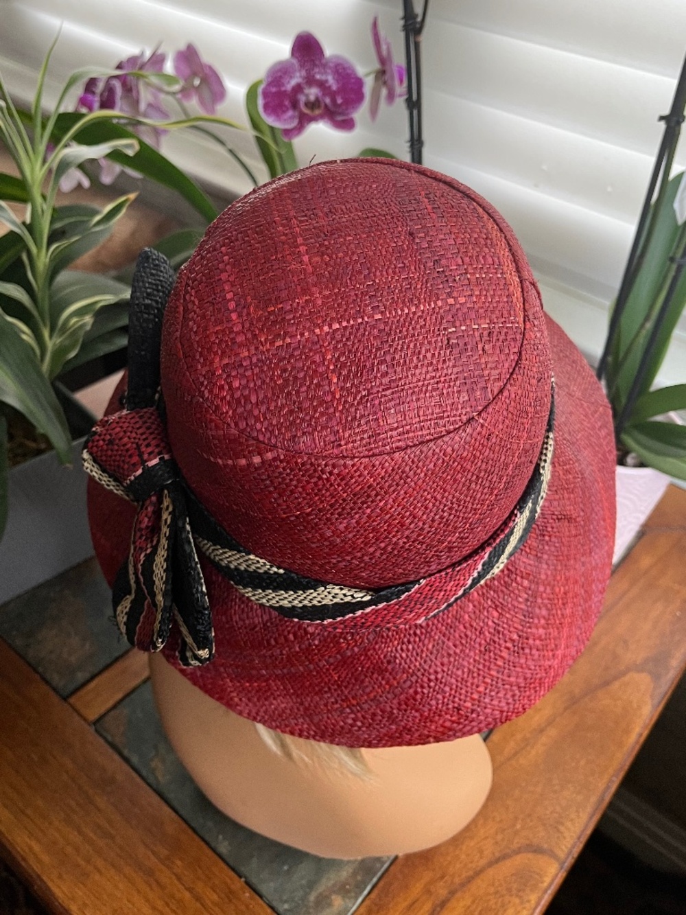 ONIGO 100% Rafia Cloche / Bucket Hat  Hand Made in Madagascar  Beautiful  NWOT - Picture 6 of 12